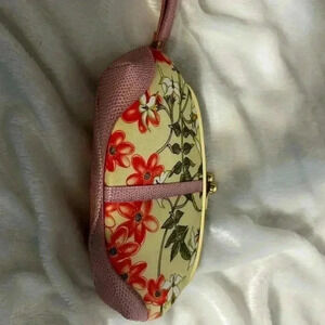 Joan Rivers beauty cosmetic clutch bag.